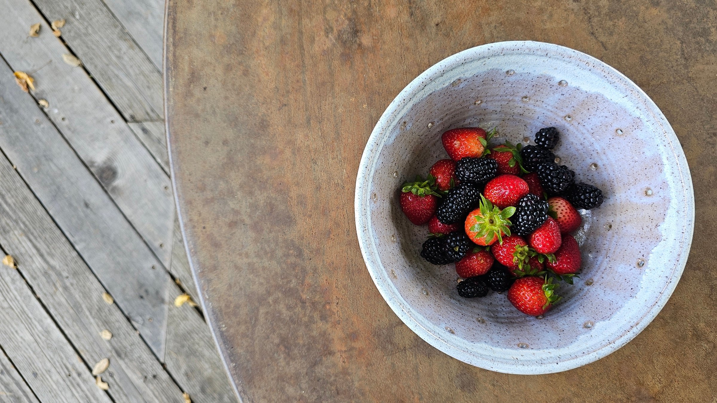 files/Unknown_Colander_Berries_1.jpg